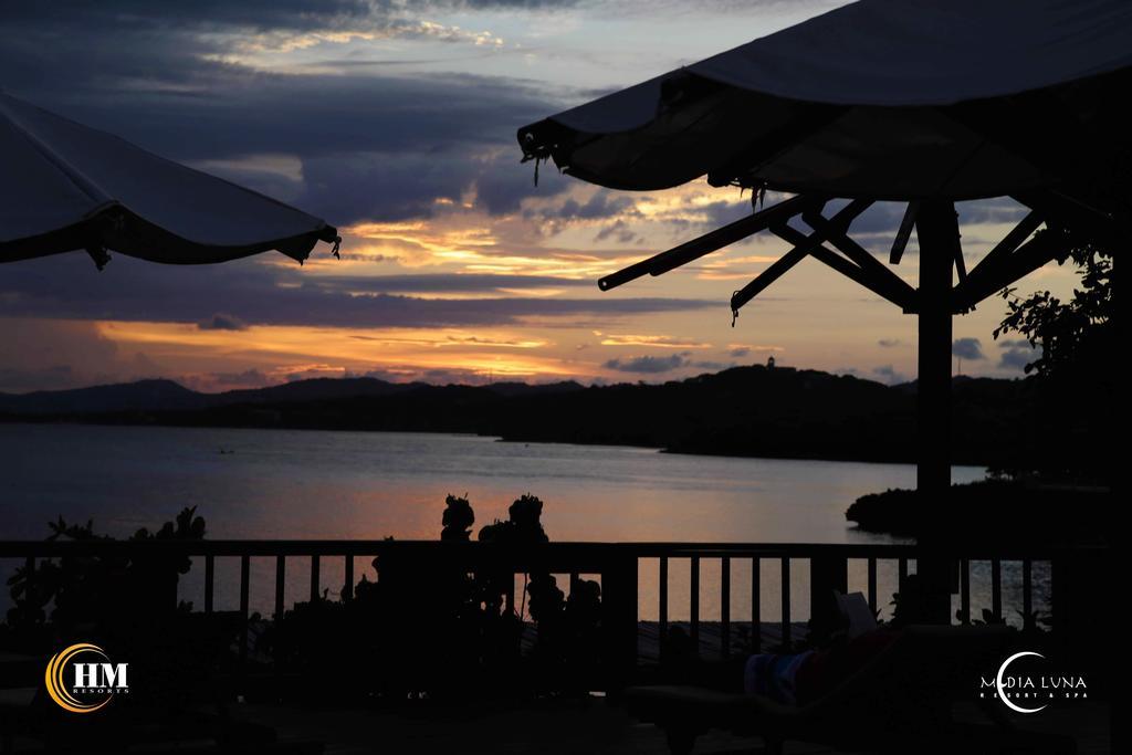 Media Luna Resort & Spa Second Bight Bagian luar foto